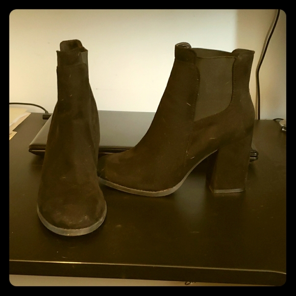 Ankle high heel boots